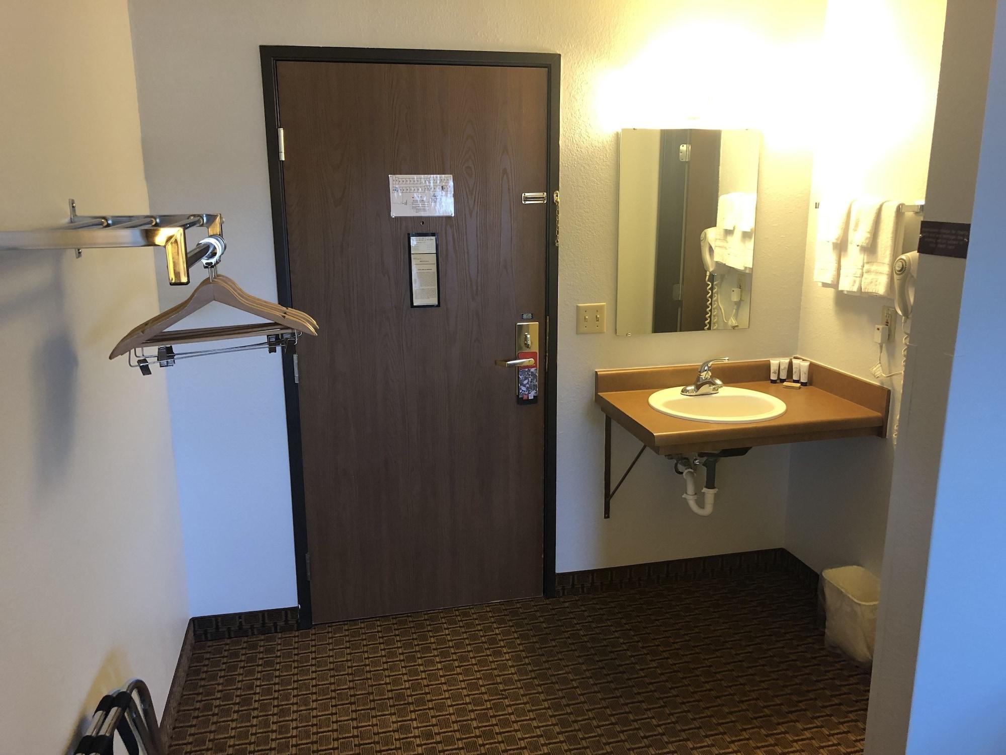 Oyo Hotel Glendive - Yellowstone River Εξωτερικό φωτογραφία