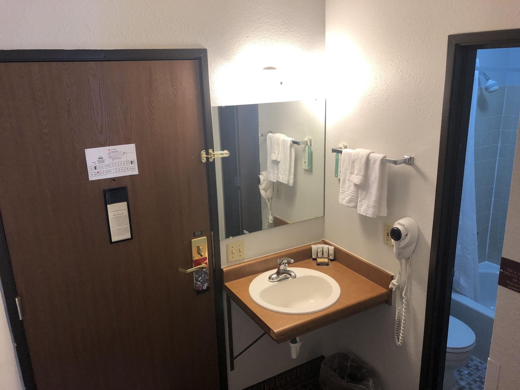 Oyo Hotel Glendive - Yellowstone River Εξωτερικό φωτογραφία